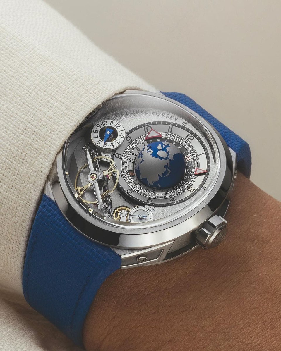 cppluxury's tweet photo. Greubel Forsey unveils the new GMT Balancier Convexe which showcases the Earth at the very heart of an amphitheatre construction.
It is the purest and most contemporary interpretation of the GMT complication ever imagined
#GreubelForsey #Balancier #GWD2022 @GreubelForsey https://t.co/fFxJbpUDG9