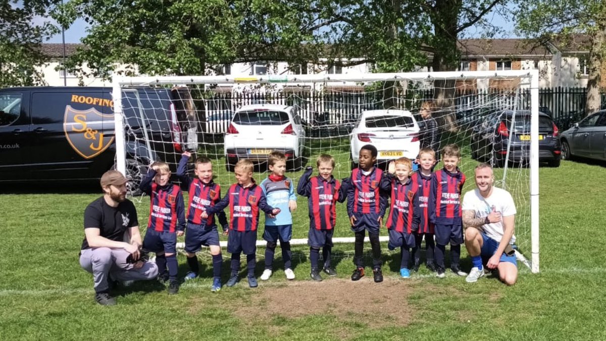 MendipBroadwalk's tweet photo. Guys. 
Cap in the hand time - 

We’re looking for a kit sponsor for our new U7’s. 
Will advertise company on all our social media accounts. Circa £400. 
PM if interested. https://t.co/2DKoHvVzlx