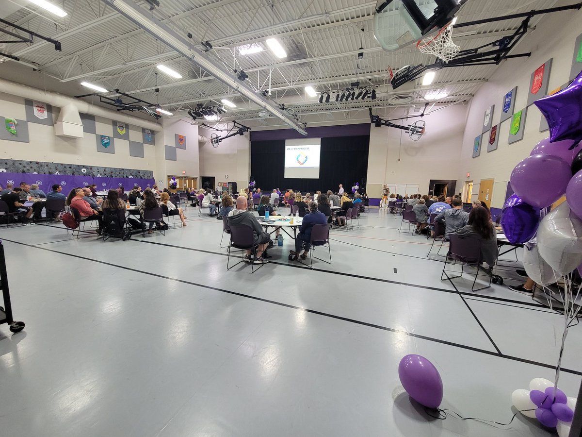 PrincipalJ's tweet photo. Our staff are so lucky to soak up learning from @GregJWolcott today! #FirstSoar #Signifacant72 https://t.co/tN4qMjAIZX