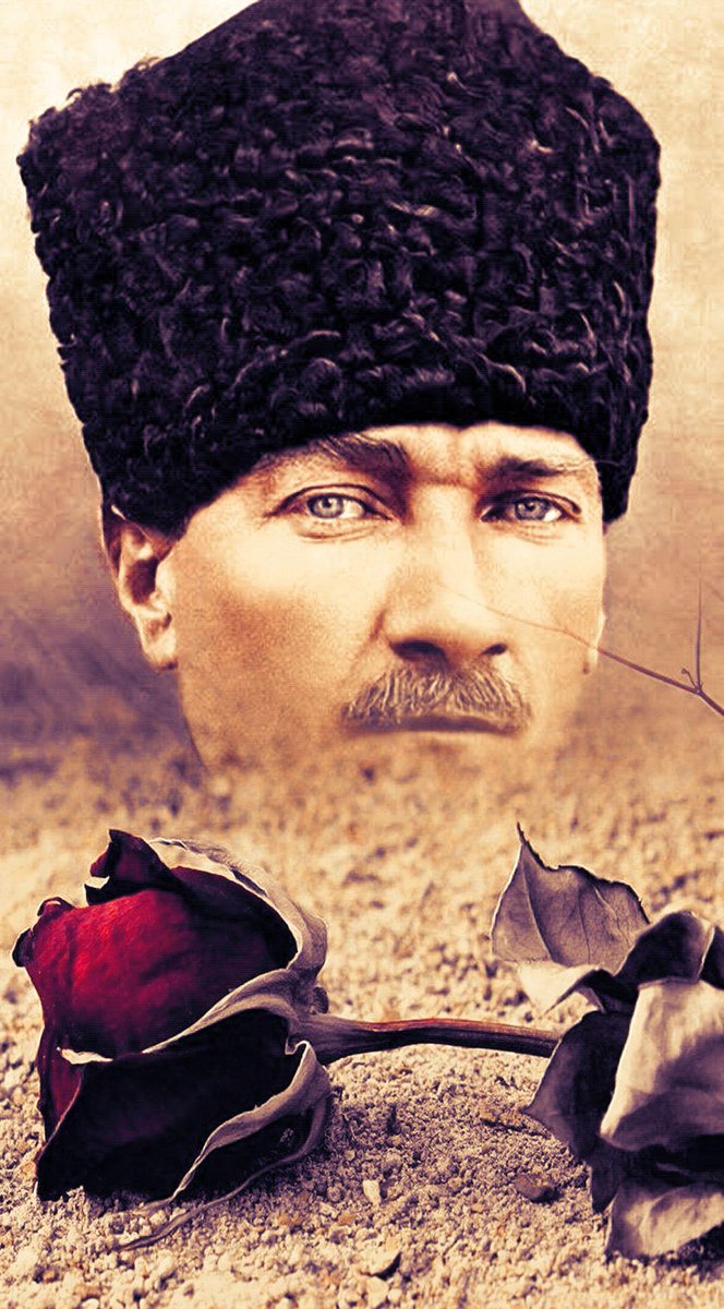 Büyük zaferin 100. yılında başta Mustafa Kemal Atatürk olmak üzere vatan için canlarını ortaya koyan şehitlerimizi rahmetle, minnetle anıyoruz.

30 Ağustos Zafer Bayramı’mız kutlu olsun.🇹🇷