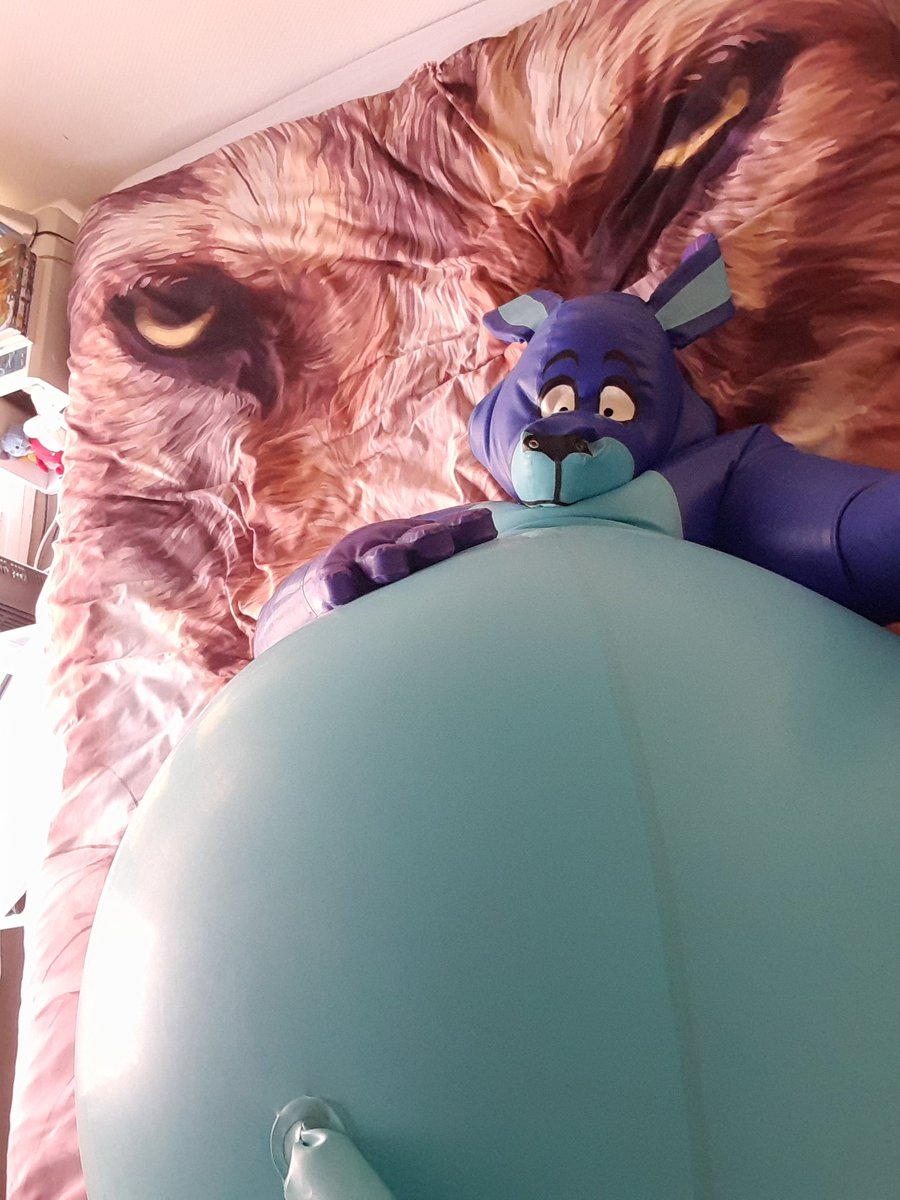 It was really funny to being a big squeaky Kangaroo for the 1st time ~ 
I'll being again soon I think ~
Suit made by <a href="/squeaklatex/">Squeak Latex</a> !
