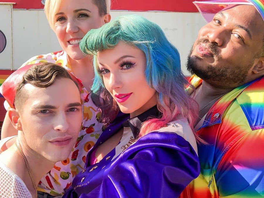 cold_currents's tweet image. can’t understand why gaylor is still a debate. taylor swift cannot keep quiet about her queerness just like every other bisexual woman with a boyfriend on god’s green earth