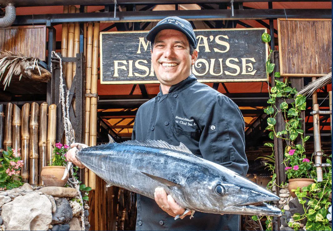 My favorite restaurant in Maui is Mama’s Fish House. 🐟