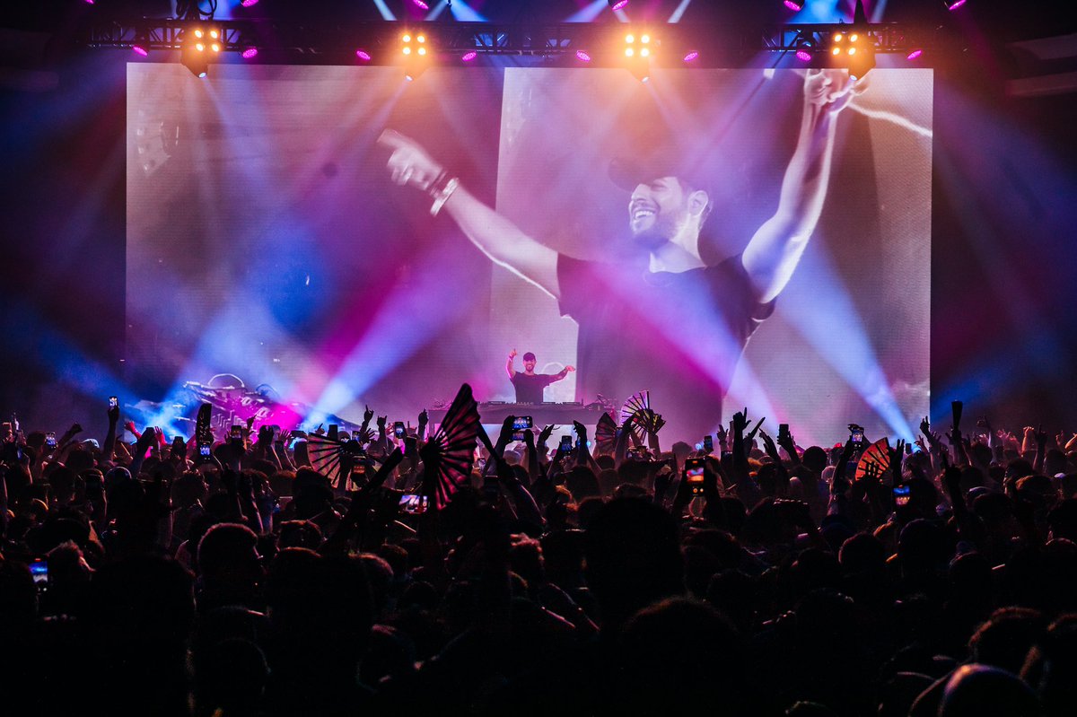 JasonRossOfc's tweet photo. LOS ANGELES! You guys packed out the Hollywood Palladium 🤯🙌🏼 The support from all of you on the first stop of the Atlas Tour was so surreal! Can’t wait to pick it back up next month 🌎❤️ https://t.co/VAxOS3AubX