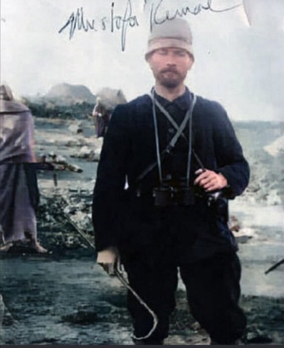 Bağımsızlığımızı borçlu olduğumuz, #30AgustosZaferBayrami’mız kutlu olsun.

Mustafa Kemal Atatürk’ü sevgiyle, saygıyla ve özlemle anıyorum.

Atatürk ve tüm silah arkadaşlarına minnettarız 🙏🙏❤️💫💫