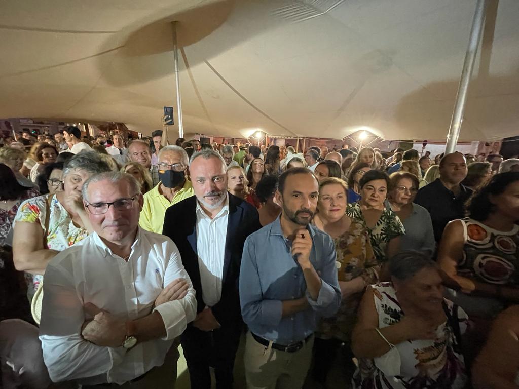 AytoSanlucar's tweet photo. 🐟 Éxito del 'I Festival del Pescado'

➡️ Unas 2.500 personas pasaron por la carpa instalada en la Calzada de la Duquesa en un encuentro en el que se repartieron más de 6.000 tapas variadas y hubo actividades de ocio.

📰 Más información 👇
https://t.co/xQHYw0th9n https://t.co/EaEJKJKvWq