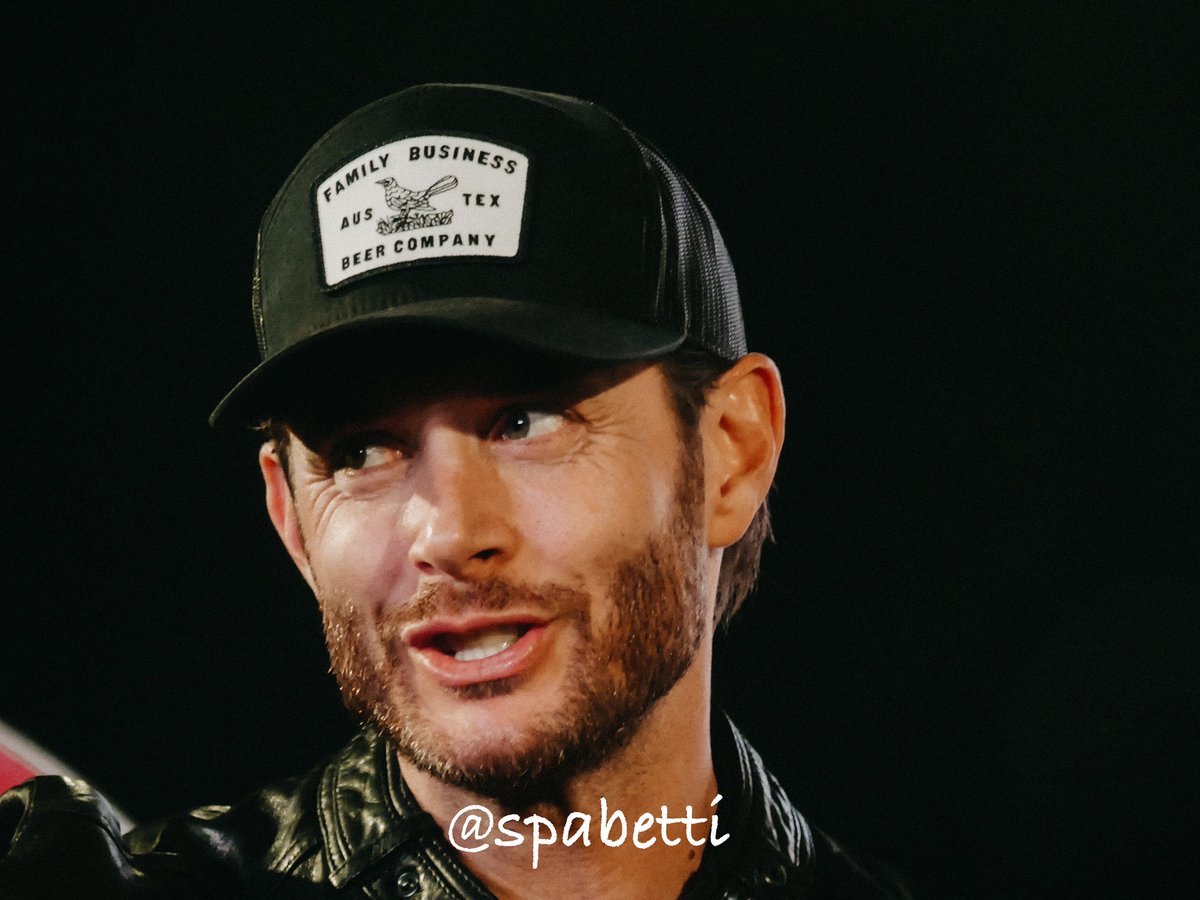 Spabetti's tweet photo. Jensen Sunday Afternoon #jib12 #jensenackles https://t.co/isF5gdcIzi