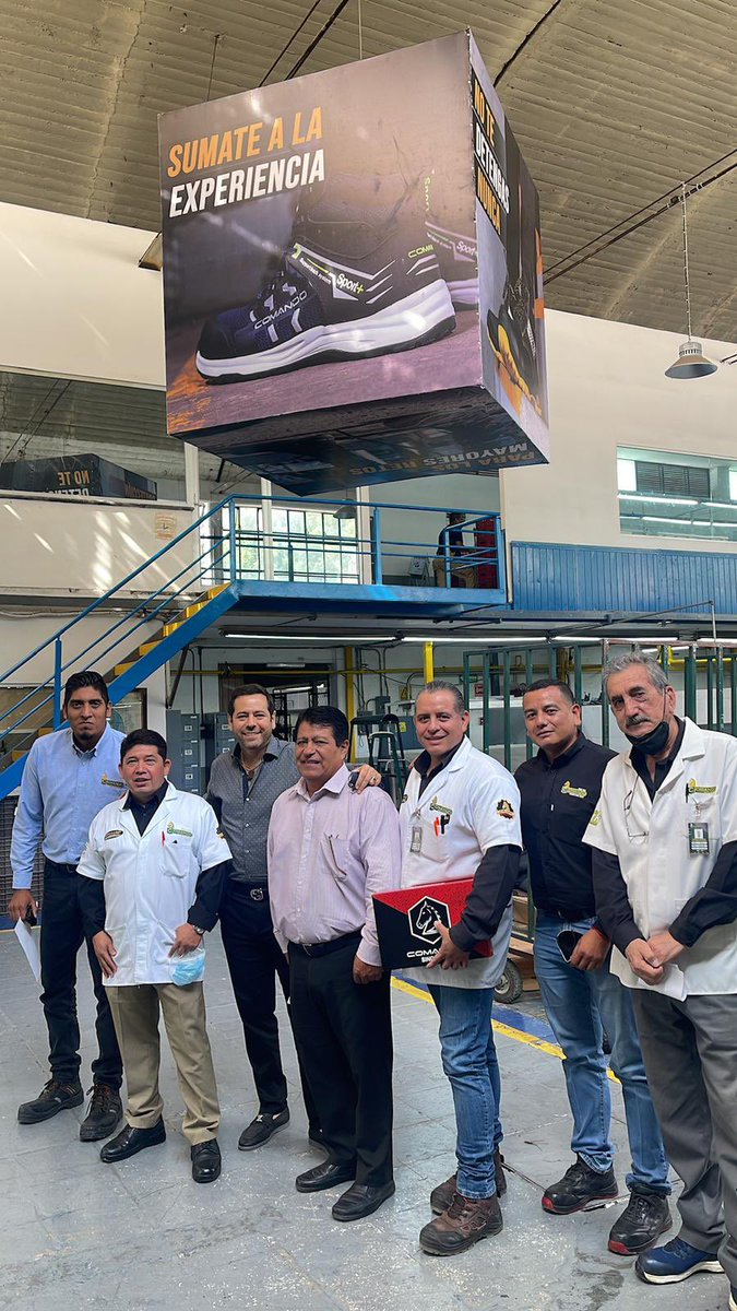 Muchas felicidades Adolfo Longoria, gerente de calidad de la familia <a href="/CalzadoComando/">Comando Safety</a> recibe un abrazo con los mejores deseos, ¡Muy Feliz Cumpleaños!🎈🎊🎁🎂🎉