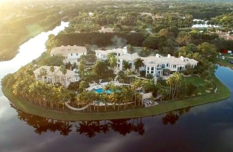GratitudeHotels's tweet photo. First time at #jaffermansion yesterday and it was an experience. Thanks again, @aj_jaffy18 https://t.co/iwHZCSCg3H