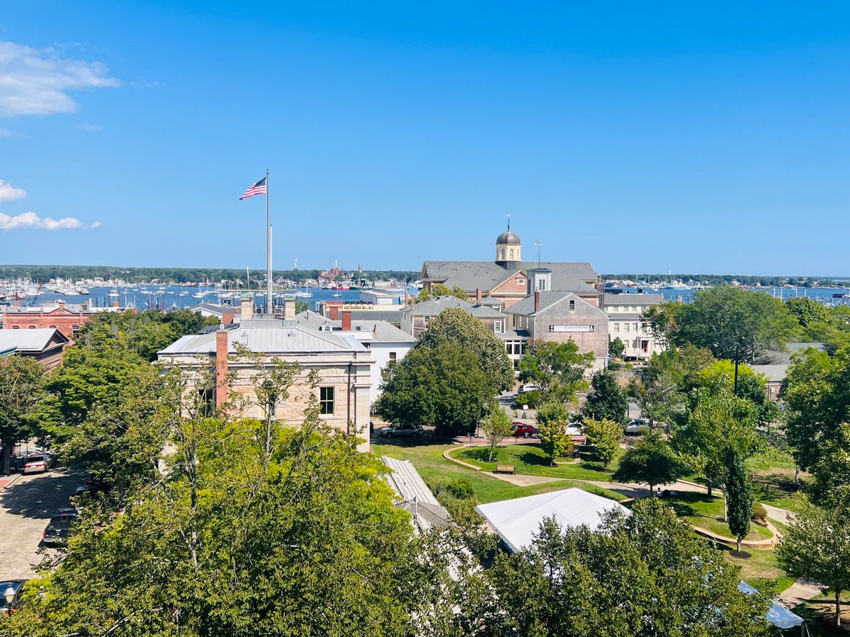 BristolCC's tweet photo. Guess where? If you said Bristol's New Bedford campus, home to sweeping views of @NewBedfordNPS and a bustling working waterfront, you guessed right!
#dnb #thisisdNB #BristolEXP #MakeItHappen #BristolNBTakeover https://t.co/gYkZLnPaV1