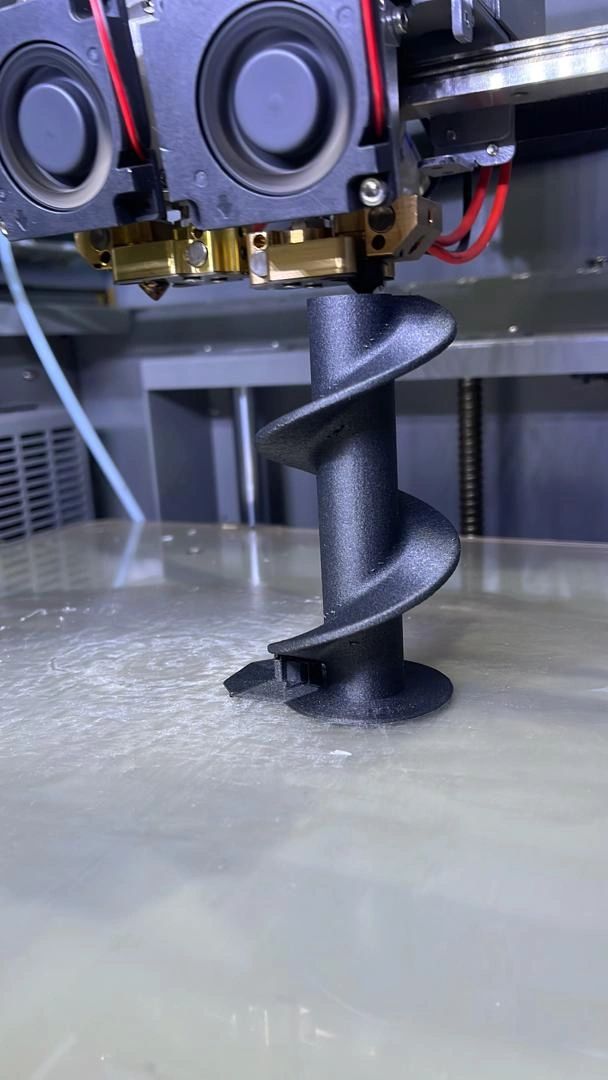 3baPrinting's tweet photo. Carbon fiber nylon piece being #3Dprinted on a #Creatbot PEEK300 FDM 3D printer. https://t.co/PmZ2K4yE1R