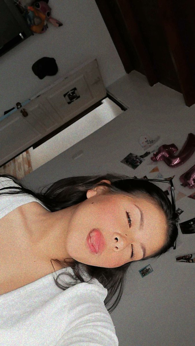 isabella moraless👩🏻‍🔬 tweet media