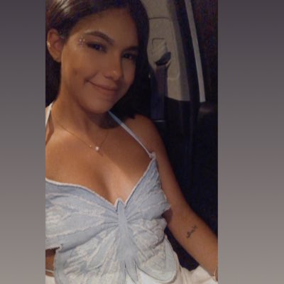 Yllegna97's tweet photo. #NuevaFotoDePerfil https://t.co/1f4tnlUcsC