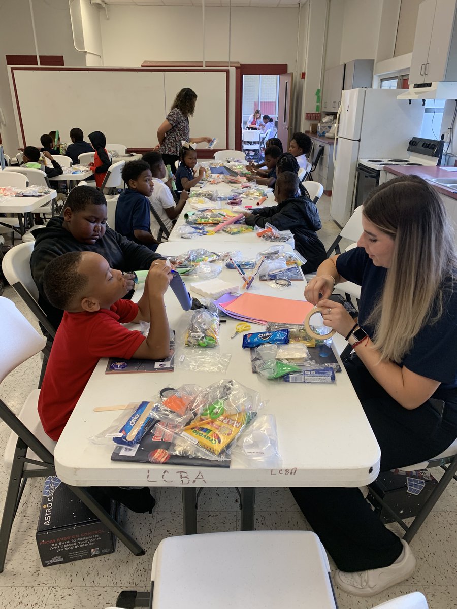 CPSBschools's tweet photo. Students at Pearl Watson took a field trip this morning to the Region 5 STEM Center where volunteers from local industries helped the young explorers learn about our solar system! Thank you to our industries for supporting our students in their educational journeys. https://t.co/3998BZRBtH