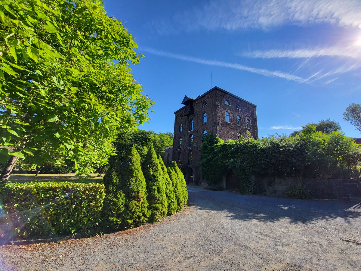 A #Walhain, à proximité de l'#Uclouvain, au 1er octobre 2022, le Moulin #Josefa met en #location un duplex (200 m2) avec trois chambres et une grande terrasse. Nous recherchons 3 personnes intéressées par la possibilité d’une co-résidence : contact@josefa-foundation.org