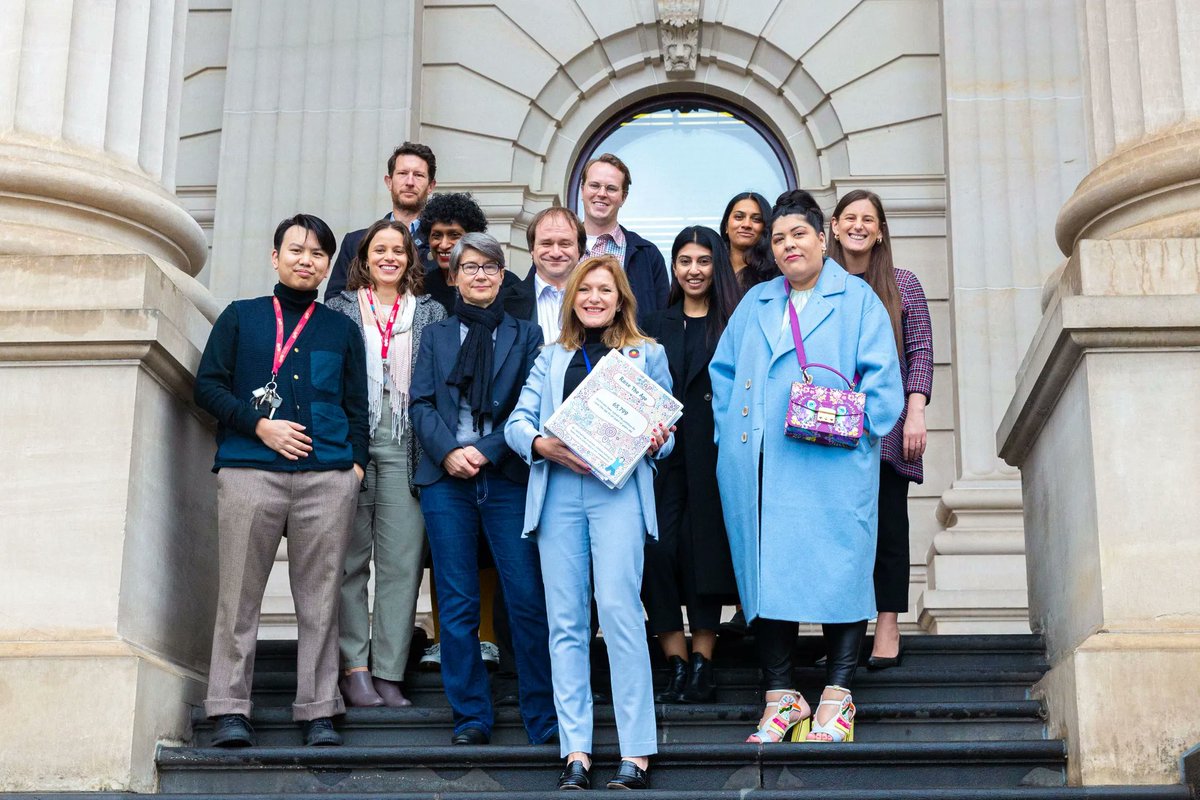 Inc_Nation_au's tweet photo. Incredible work from @thevalsmob and @humanrightsHRLC who recently delivered over 65,700 signatures to @FionaPattenMLC calling on the Victorian Parliament to #RaiseTheAge to at least 14 years old. https://t.co/Im5sbqOMDh