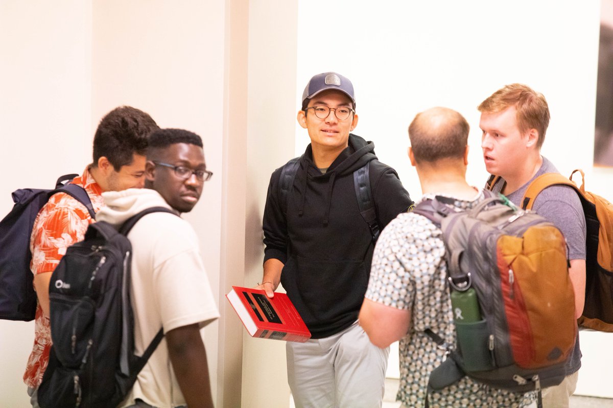 GeorgetownLaw's tweet photo. Welcome and welcome back to #GeorgetownLaw's new and returning students as we kick off the 2022-23 academic year! Our campus was bustling with energy and enthusiasm today for the first day of fall classes. It is so wonderful to see our #HoyaLawyas back on campus again! ππ https://t.co/ZU3X9y90RB