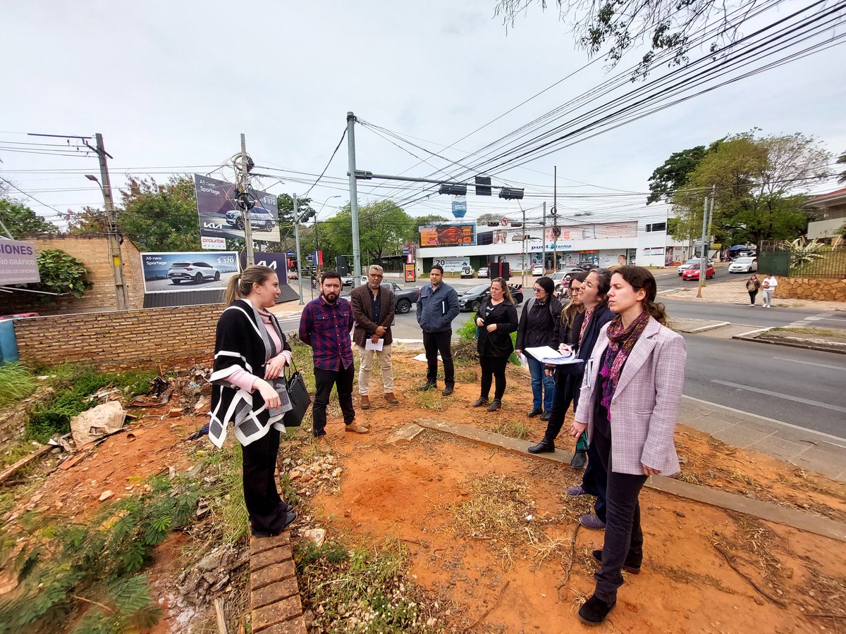 pauliserranopy's tweet photo. Los espacios públicos son una prioridad en nuestra gestión 🙌🏽🌳🇦🇹

Con el MUVH, PNUD, ASU+B y la Intendencia proyectamos la reconversión de varios puntos de la ciudad.

Procesos largos, vamos avanzando 💪🏽 #AsuParticipa https://t.co/hBUjfOyFDk