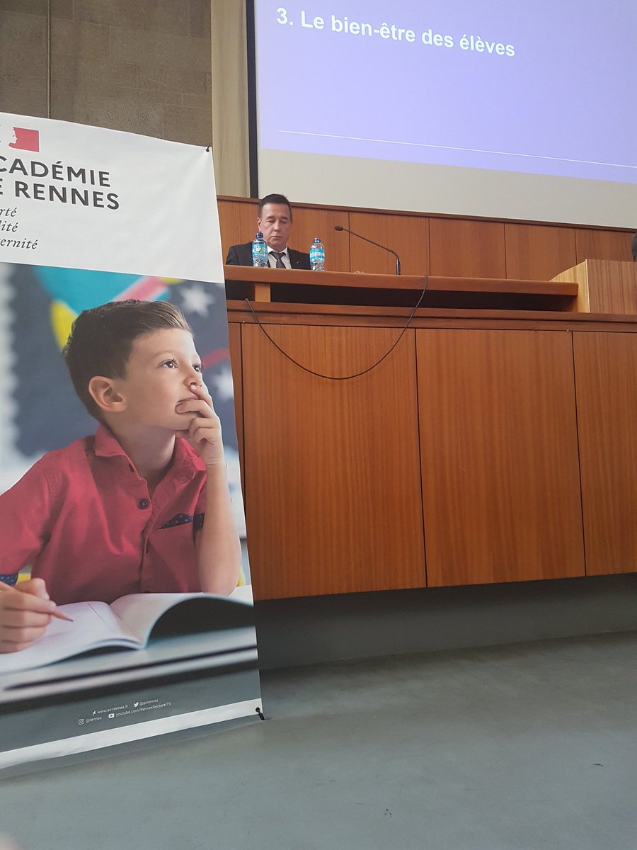 GabyCadiou's tweet photo. Une rentrée particulière pour moi aujourd'hui...sans élèves 😥 ms ac tant de projets pr la #jeunesse de la @regionbretagne @acrennes 😃 Merci à @emmanuel_ethis pr sa confiance et @MohammediCecile pr son accueil ds mes nvelles fonctions #DAVLC #engagement #EAC #insertion #égalité https://t.co/ikyPgRHHJu