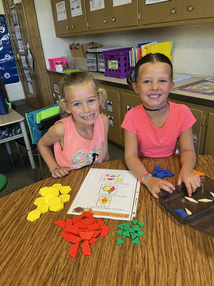 MrsHunniford's tweet photo. So many smiles exploring a few math tools today! #dg58pride #pufferpanthers https://t.co/grsngYGaQy