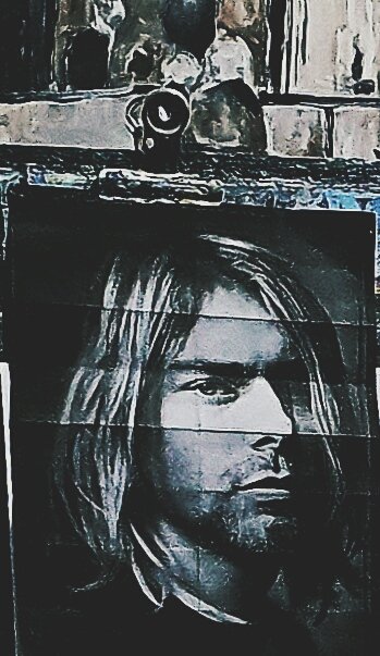 karinrixt's tweet photo. Mijn geschilderde Cobain is bijna af. Wat óók bijna af is: 12,5 jaar @RNoordNederland 
Morgen werk ik mijn laatste dag in #rb050 
Ik ga 't ondernemerschap verlaten en iets anders (óók moois) doen. #rechtbank #Strafzaken https://t.co/67PkB5OJBa