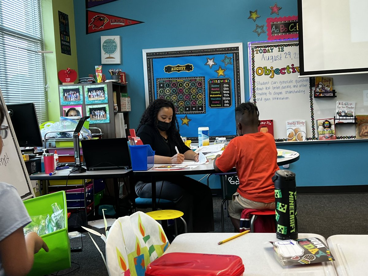 MsRGeorge_AP's tweet image. Our 3rd Grade Cubs are Rockin&apos; and Rollin&apos; in work stations! Our awesome teachers set the stage by having structures and routines in place! #HighQualityInstruction in the #CubCommUNITY 🐻 💚💙@HumbleISD_RCE @HumbleISD_PL