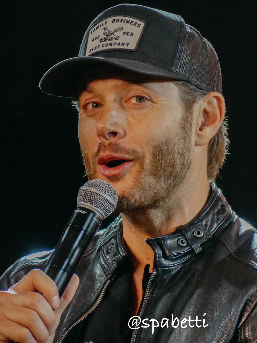 Spabetti's tweet photo. #jib12 #jensenackles https://t.co/xe0asrJQvR