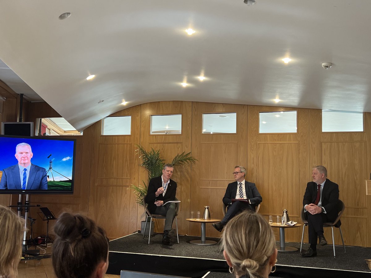 Susandonnelly's tweet photo. UKAustralia Cultural Dialogue in #Edinburgh today. Australian arts minister ⁦@Tony_Burke⁩ spoke eloquently on the need for Government to focus on the arts and creativity and to argue the intrinsic value of art as well as economic.⁦@BelvoirSt⁩ ⁦@auBritish⁩ ⁦ https://t.co/yJO2QHVVC7