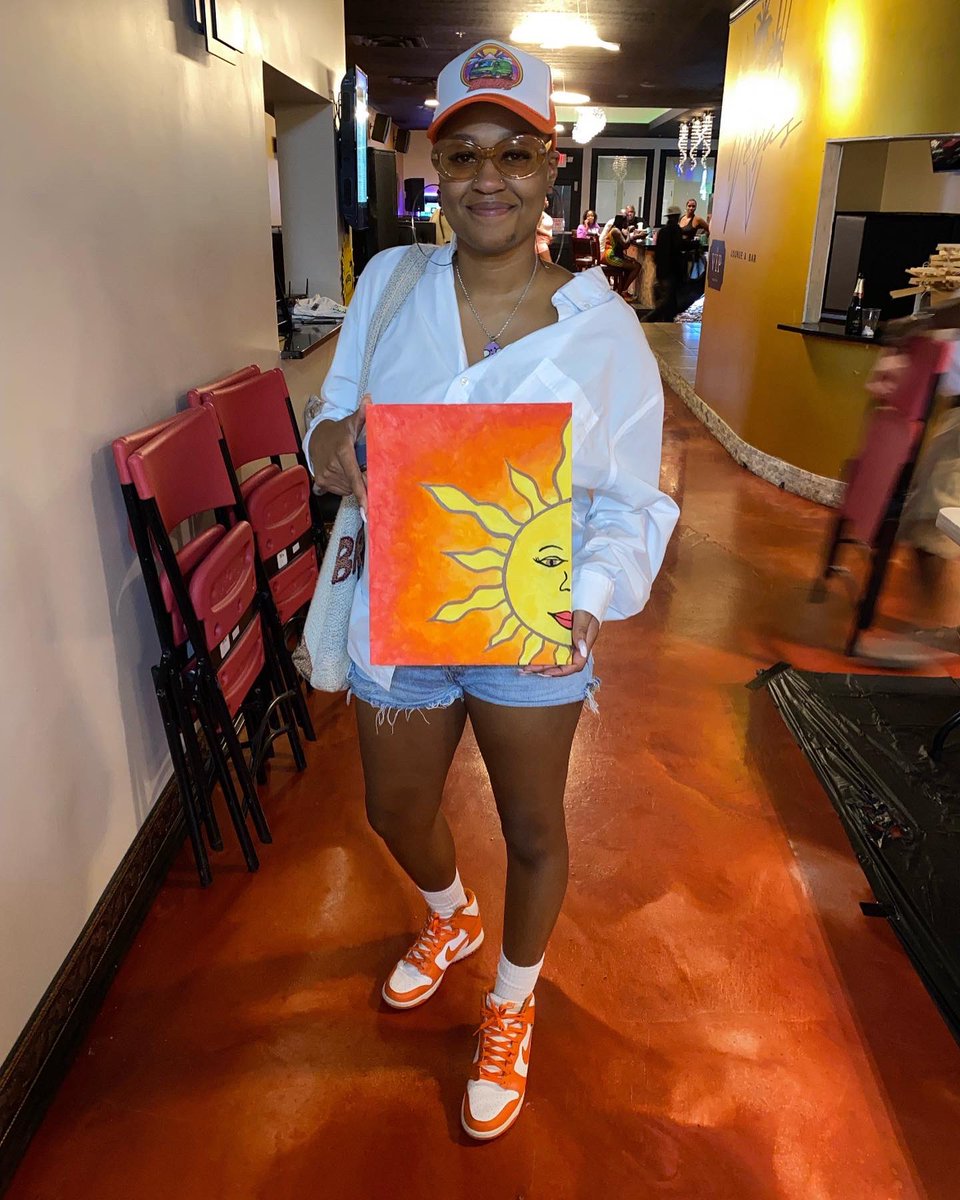 CreatedWisely's tweet photo. Thank you to those who came out and participated in my sip and paint over this last weekend! It was truly one for the books, don’t miss the next one, till next time 🖌🎨🍾 https://t.co/l98eB2geTe