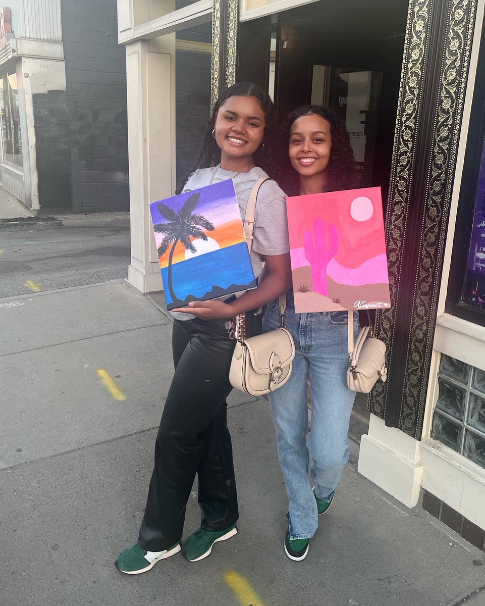 CreatedWisely's tweet photo. Thank you to those who came out and participated in my sip and paint over this last weekend! It was truly one for the books, don’t miss the next one, till next time 🖌🎨🍾 https://t.co/l98eB2geTe