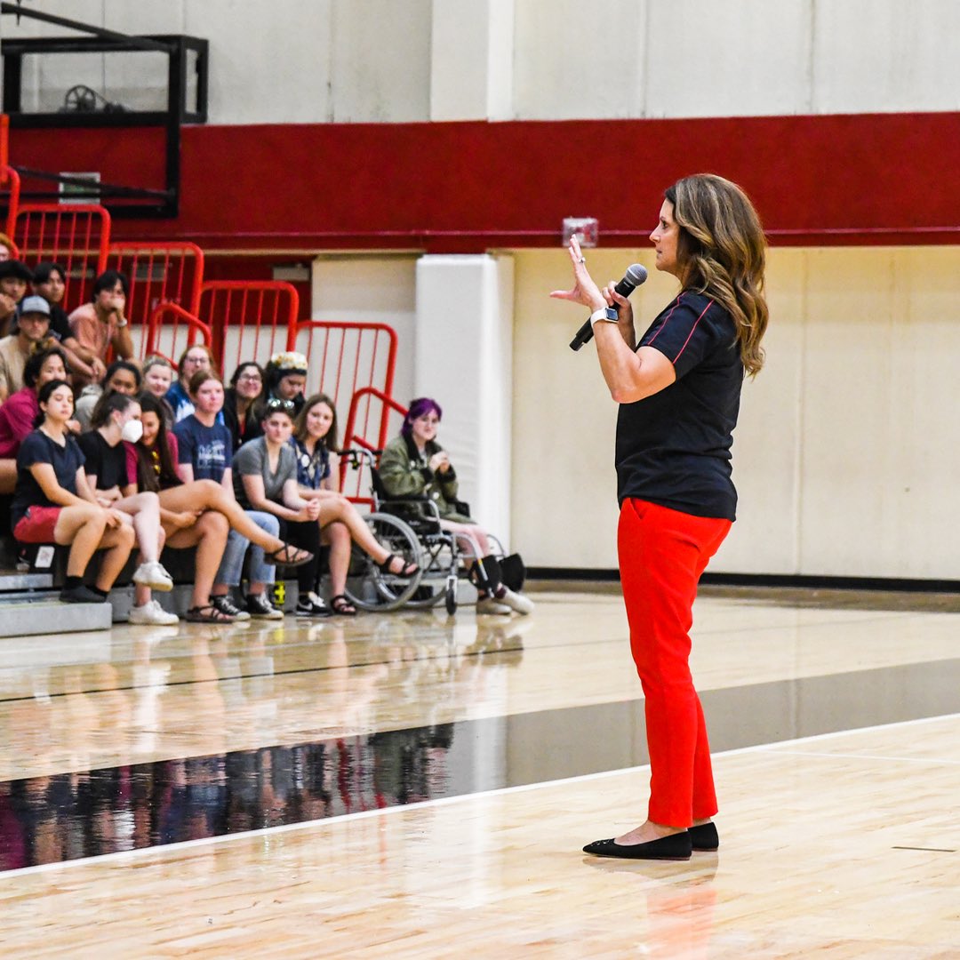 goboxers's tweet photo. Over 500 student-athletes gathered in the Stoller Center last night for the All-Athlete Welcome. So great to see all of our Boxers together!

#GoBoxers https://t.co/FPyFlZUhPq