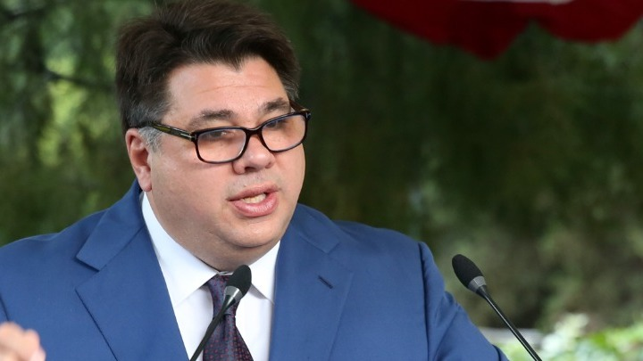 amna_news's tweet photo. .@USAmbassadorGR : Τώρα είναι η ώρα να δράσουμε για να προστατεύσουμε τον πλανήτη
https://t.co/ztk04YLFJh
#Tsunis #USA https://t.co/MtQvf6Ug8E