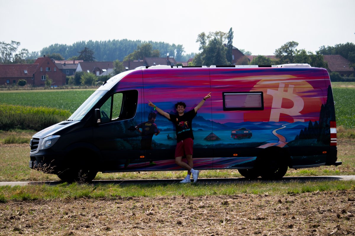P_Breuninger's tweet photo. This is the #1bitcoinvan #bitcoin #vanlife #vegan @unge soon Madeira ?? :D  This is the Craziest Project I've ever done im so happy to share this now and im looking forward for the Future https://t.co/qFYXI6mJYy