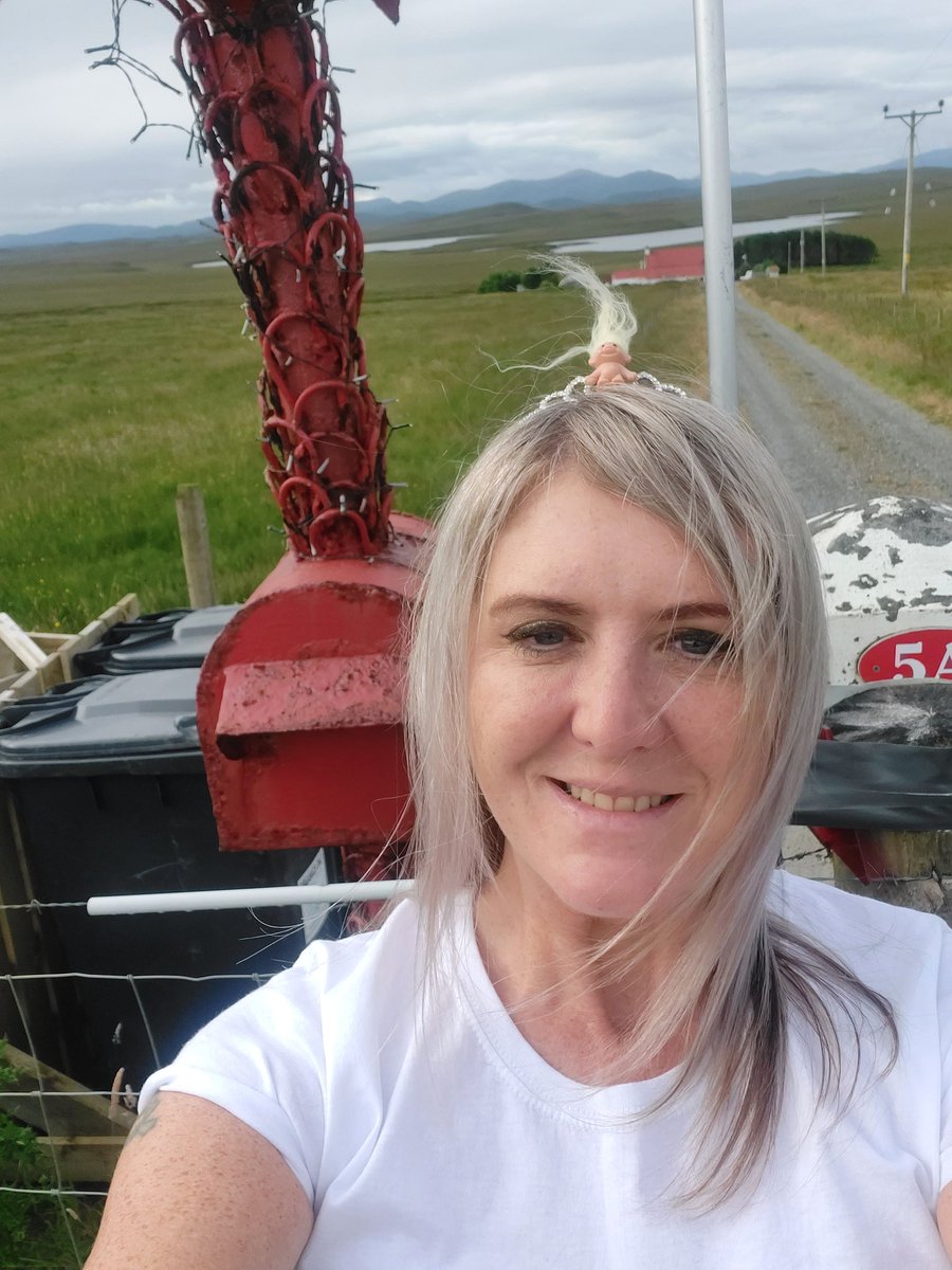 fairyspan17's tweet photo. Found it on route to my wedding x https://t.co/73xWh0Kes5