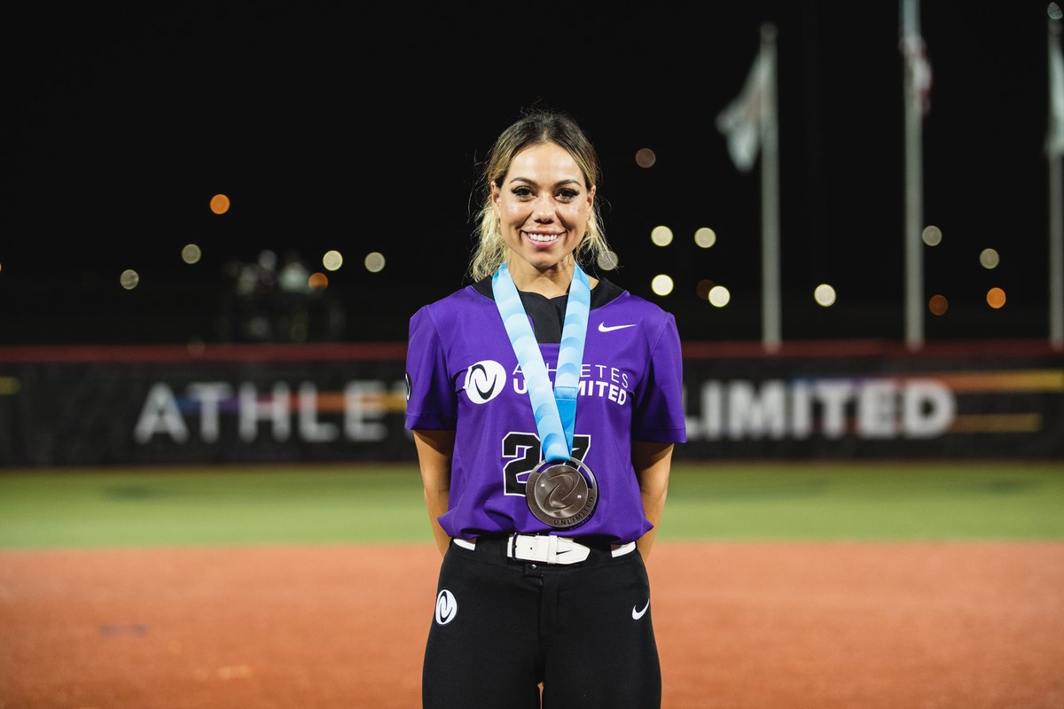 AUProSports's tweet photo. @dejahmulipola @DenhamAlyssa @hayliemac8 Placing fourth, dangerous with a bat in hand and a talented fielder at any position 👏 https://t.co/QPpbx1pbiM