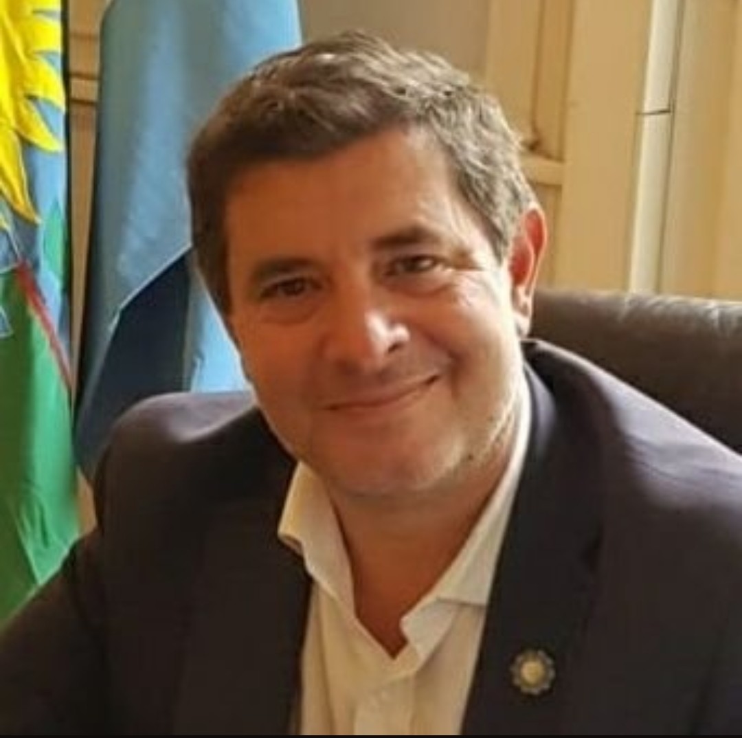 Muchisimas gracias Querido Amigo .<a href="/hernanberisso/">Hernan Berisso</a> (Diputado Nacional MC .<a href="/juntoscambioar/">JxC Juntos por el Cambio</a>) por ser uno de los Oradores principales en el  212° Aniversario del Natalicio de Mi Tio Penta Abuelo Juan Bautista Alberdi Redactor de nuestra Constitucion Nacional. 🤜🤛🤝