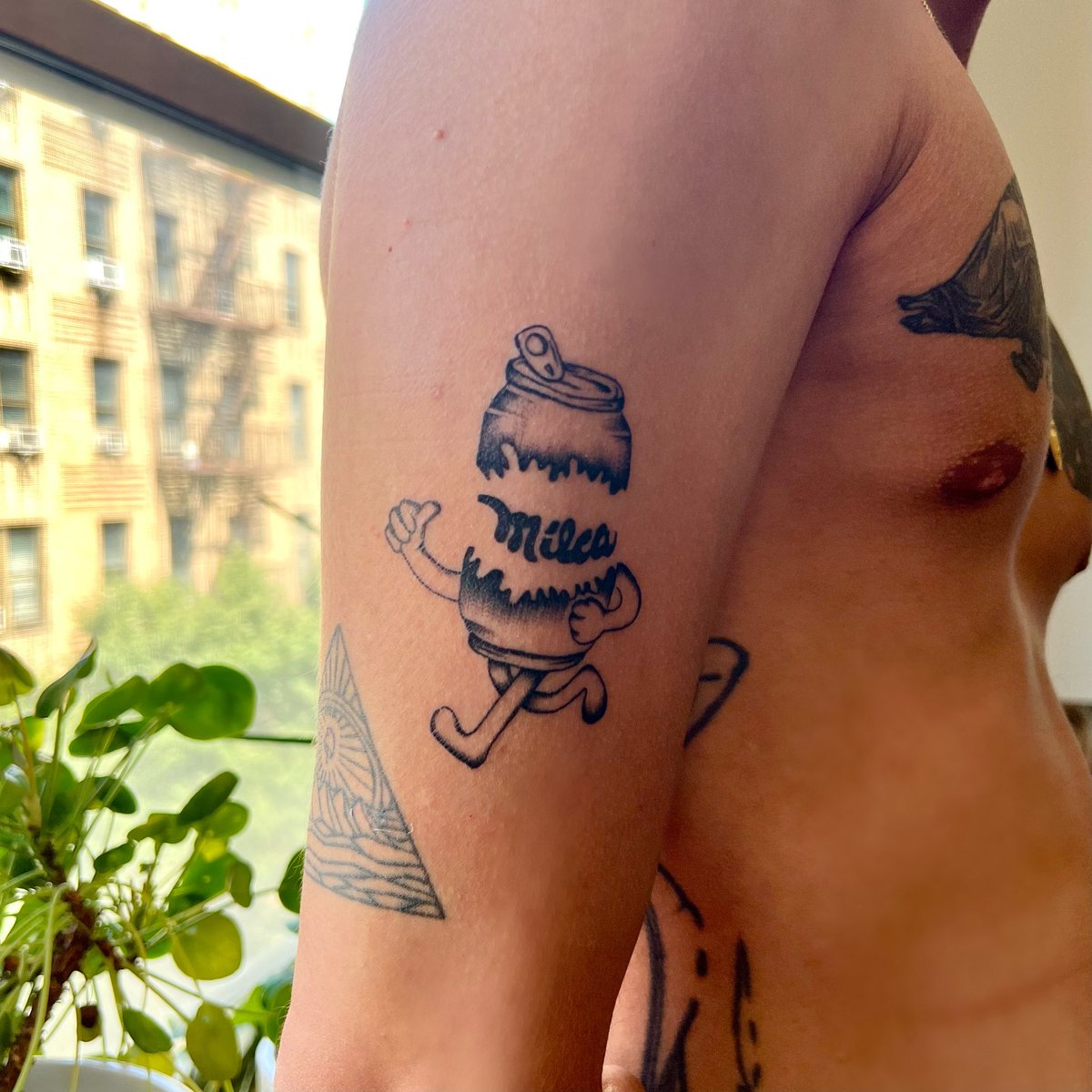 IdeayCarlitos's tweet photo. Souvenir from Miami! @MilcaRoja ride or die!
Thank you @tattoosbydirt at @Ocho_Placas https://t.co/zpvaoPcNlA