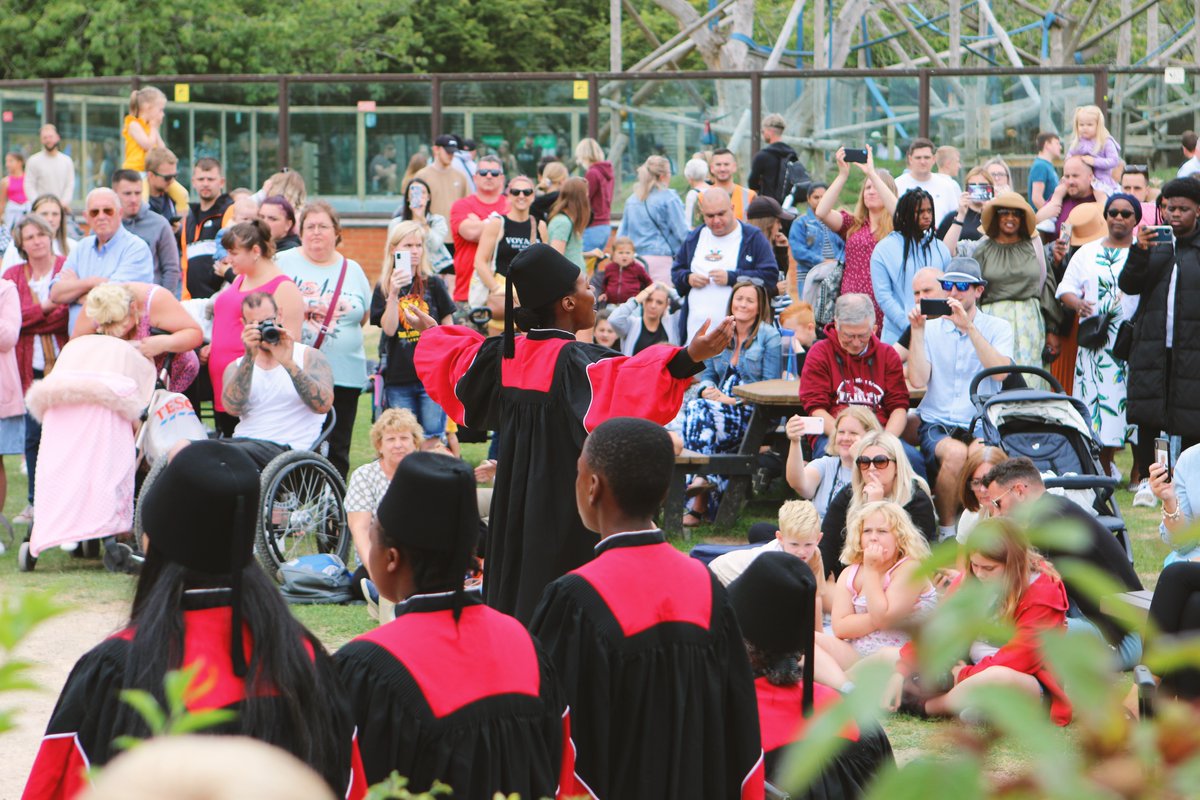 TwycrossZoo's tweet photo. What a great Bank Holiday! 😍

👉 Visitors enjoyed a special performance from @BGT semi-finalists, @EAGA_Choir

🎶 Performing favourites including The Lion King's 'Circle of Life'

🐯 Even Jahly came to watch, while enjoying her lunch!

Catch it all on @ITVCentral this evening 📺 https://t.co/59jJxoLtZh