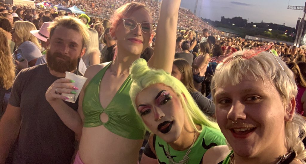 tairosten's tweet photo. You ever have to battle for your life?  @ladygaga #ChromaticaBallHershey #ChromaticaBall https://t.co/IY0t34WEMg