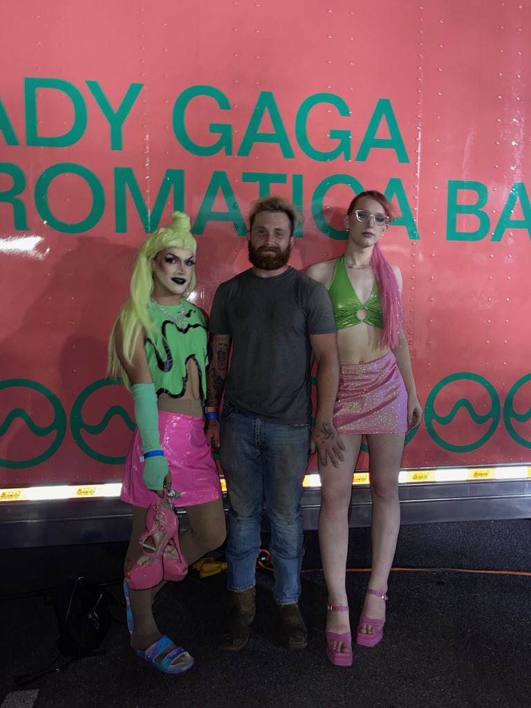 tairosten's tweet photo. You ever have to battle for your life?  @ladygaga #ChromaticaBallHershey #ChromaticaBall https://t.co/IY0t34WEMg