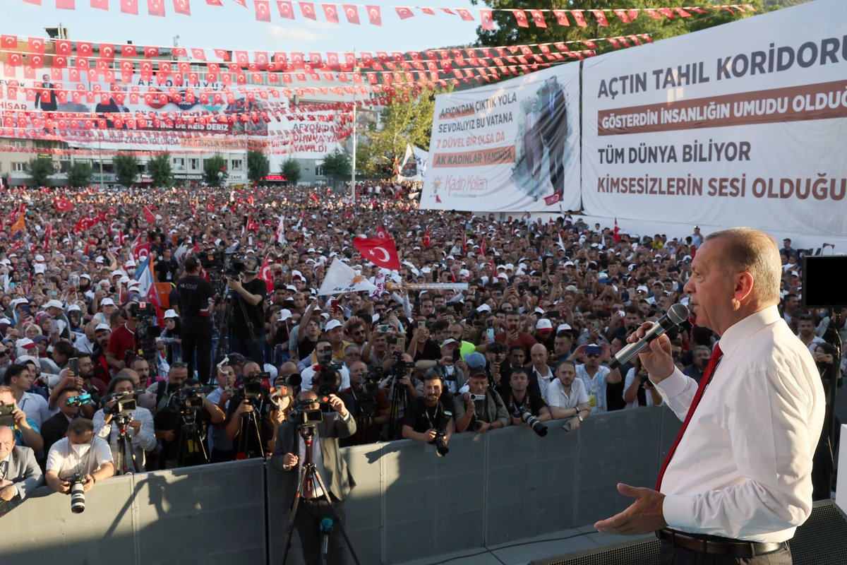 RTErdogan's tweet photo. Büyük Zafer’in arefesinde, zaferin şehrinde...

Teşekkürler Afyonkarahisar... 🇹🇷 https://t.co/mwxyNk6pCZ