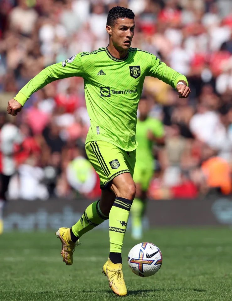 FrankKhalidUK's tweet photo. Man Utd striker Cristiano Ronaldo could still join Chelsea with his agent Jorge Mendes reportedly returning to hold talks with the West Londoners.
A move to Stamford Bridge was rumoured last month after Mendes met with new Blues owner Todd Boehly to discuss a potential transfer. https://t.co/RRP2WmGizy