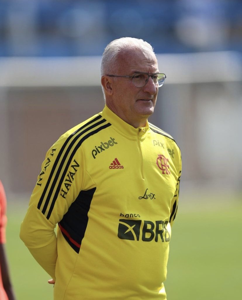 paradafut's tweet photo. PRECISAMOS FALAR SOBRE (#21) DORIVAL JÚNIOR 🇧🇷

Após paralização devido tratamento de um câncer na próstata e seguido de uma passagem ruim no Athletico, Dorival voltou a ativa em 2022. Seja no Ceará, ou no Flamengo, o treinador mostra estar mais bem preparado que nunca. 🧶 https://t.co/Dqr6PHkZPi