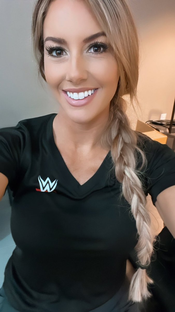 This is NOT a throwback… 😉

#WWE #NXT #PC #Coach #Orlando #PerformanceCenter #ProWrestling #WomensWrestling #SantanaGarrett