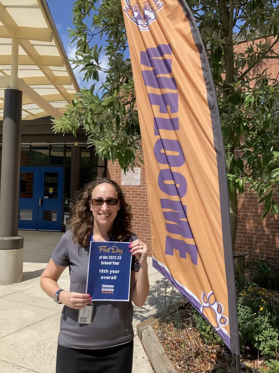 hcpss_cces's tweet photo. Happy First Day of school! Today is the first day of Mrs. Gittleson’s 18th year in education (and 1st first day as AP). #gr8suCCESs #HCPSSFirstDay @mjmsuper @HCPSS https://t.co/9NxUuRR0MU