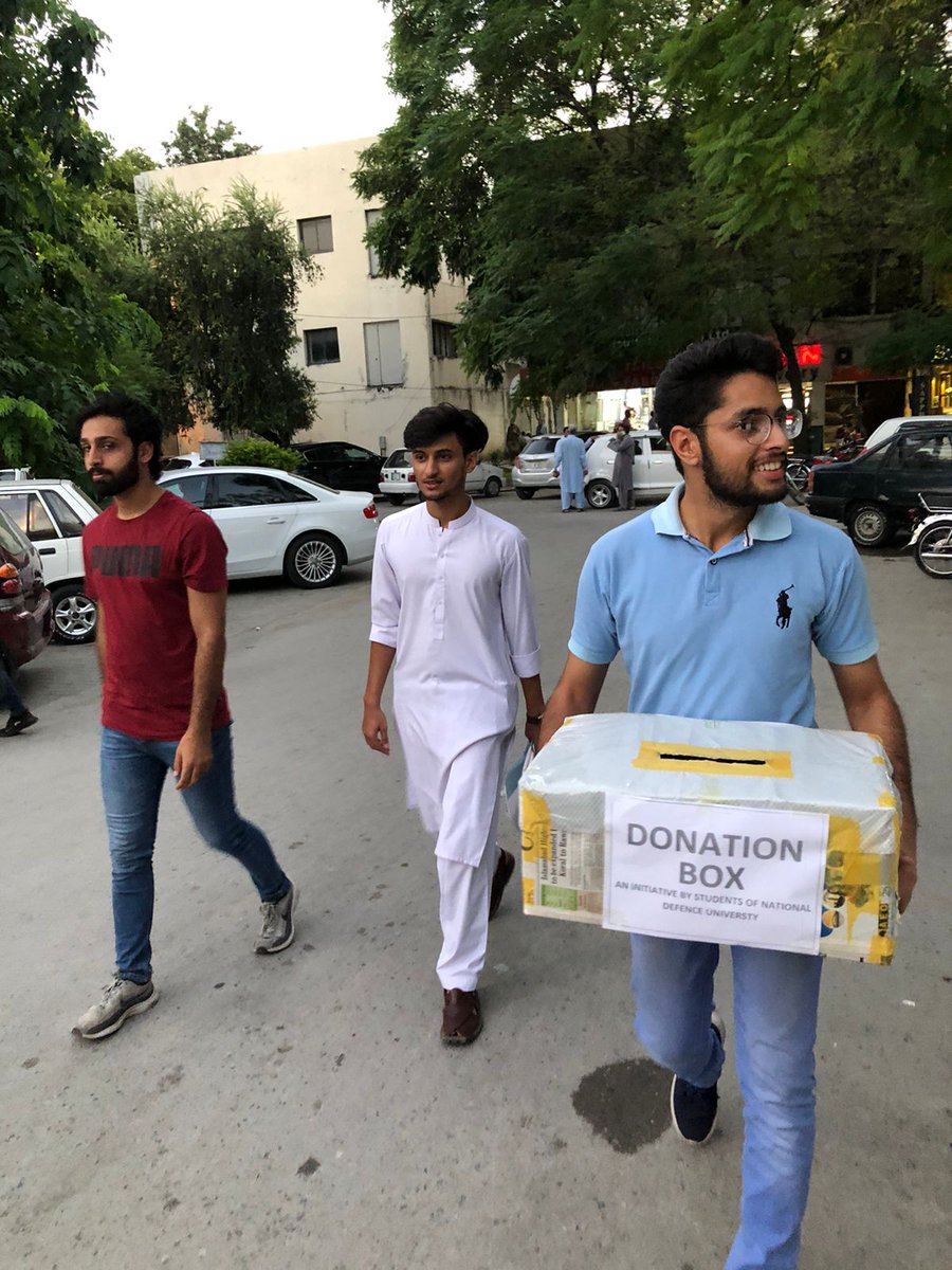 _Bright_Horizon's tweet photo. Day 1 
Members set up a donation box at Karachi company and also gathered aid from around F6 Markaz.
All the money is to be donated to #FloodVictims so kindly contribute as much as you can.
کیونکہ ہے زندگی کا مقصد اوروں کے کام انا
#FloodsInPakistan https://t.co/ENc55xBDWd