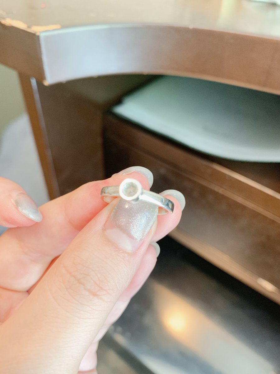NnMinerals's tweet photo. ワックスから作ってみた😳
サティーン仕上げの覆輪にロンドンブルートパーズを☺️
初めてにしては良い感じにできたのでは？🙋‍♀️
作るの楽しかったなあ https://t.co/Nwew8MIpyF