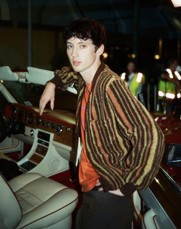 Troye Sivan Updates tweet media