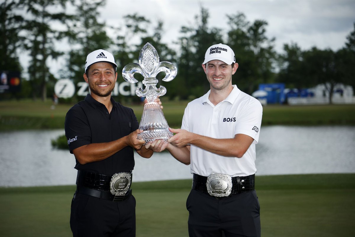 XSchauffele's tweet photo. 2021-22 season in the books! Added 3 🏆 to the collection and locked up a spot on the @PresidentsCup team

Honored to represent the red, white and blue in a few weeks! 🇺🇸 https://t.co/2xN3mSRm3u