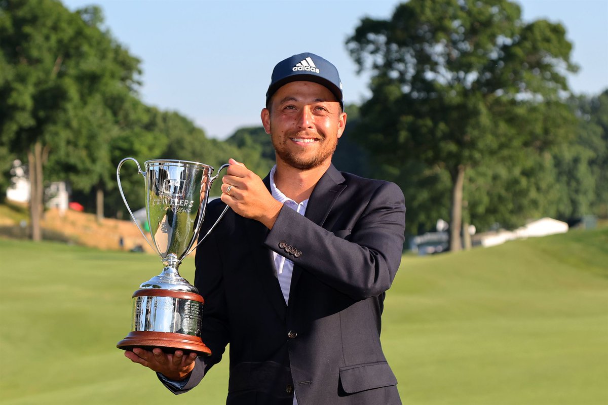 XSchauffele's tweet photo. 2021-22 season in the books! Added 3 🏆 to the collection and locked up a spot on the @PresidentsCup team

Honored to represent the red, white and blue in a few weeks! 🇺🇸 https://t.co/2xN3mSRm3u